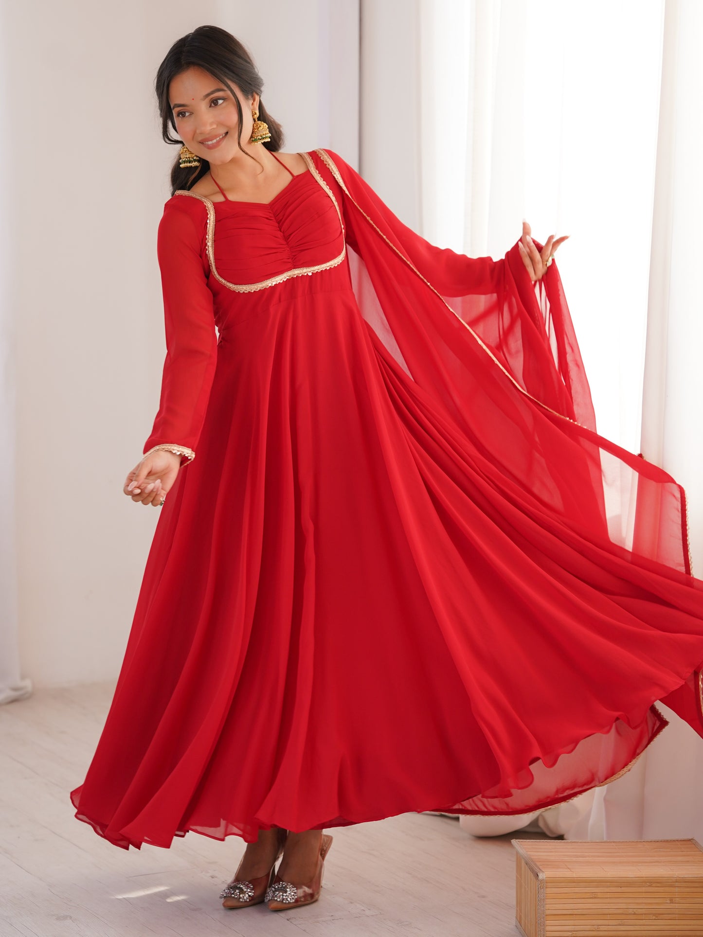 Eye-catchy Red Plain Georgette Wedding Wear Gown